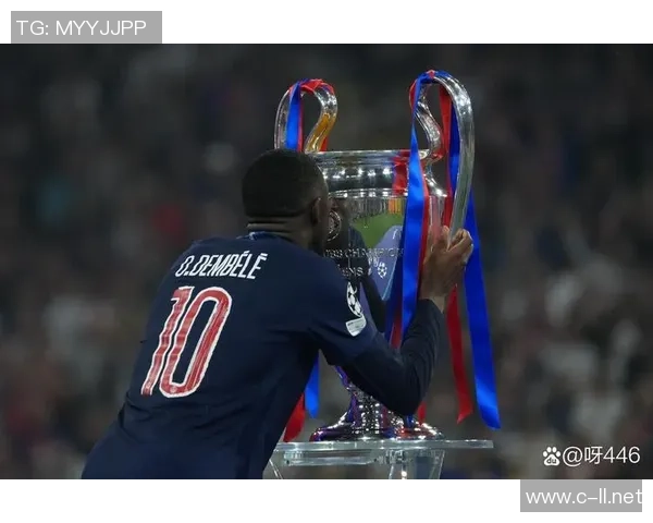 梅西与姆巴佩同样高产为何金球奖差距悬殊背后原因解析